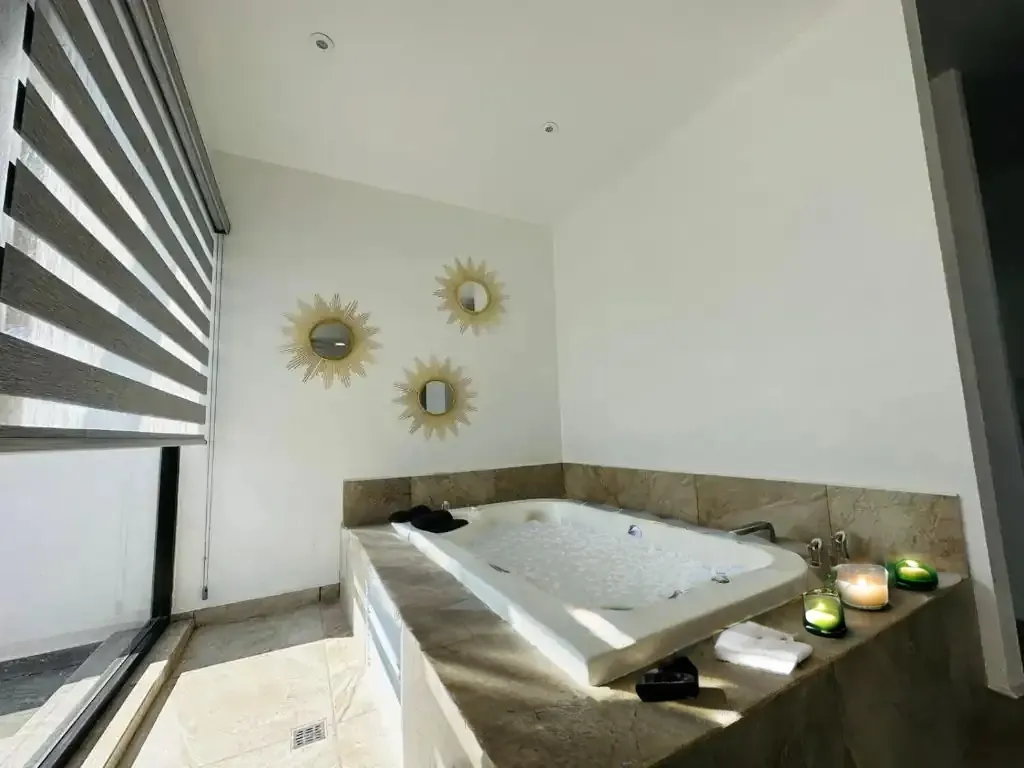 Master Suite con jacuzzi