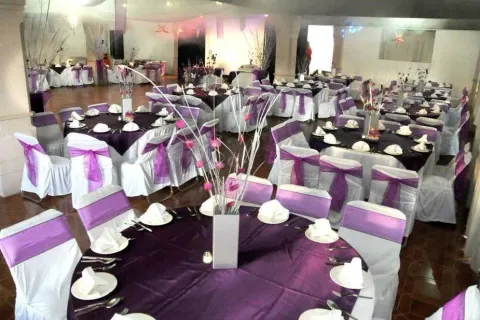 Boda en violetta